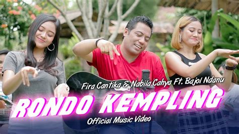 rondo kempling lirik Lirik Dan Terjemahan - Rondo Kempling — dinyanyikan oleh Denny Caknan "Rondo Kempling" lirik dan terjemahan